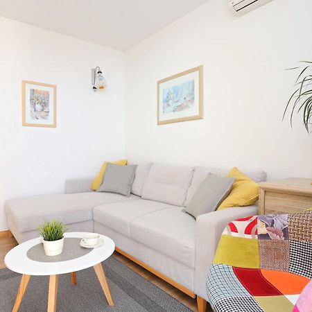 Apartments By The Sea Podgora, Makarska - 2594 Bilik gambar