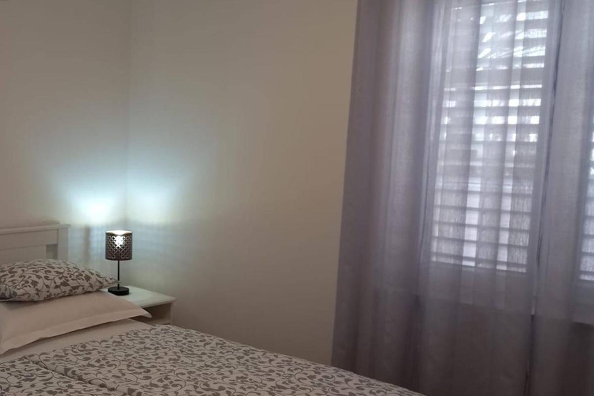 Apartments By The Sea Podgora, Makarska - 2594 Bilik gambar