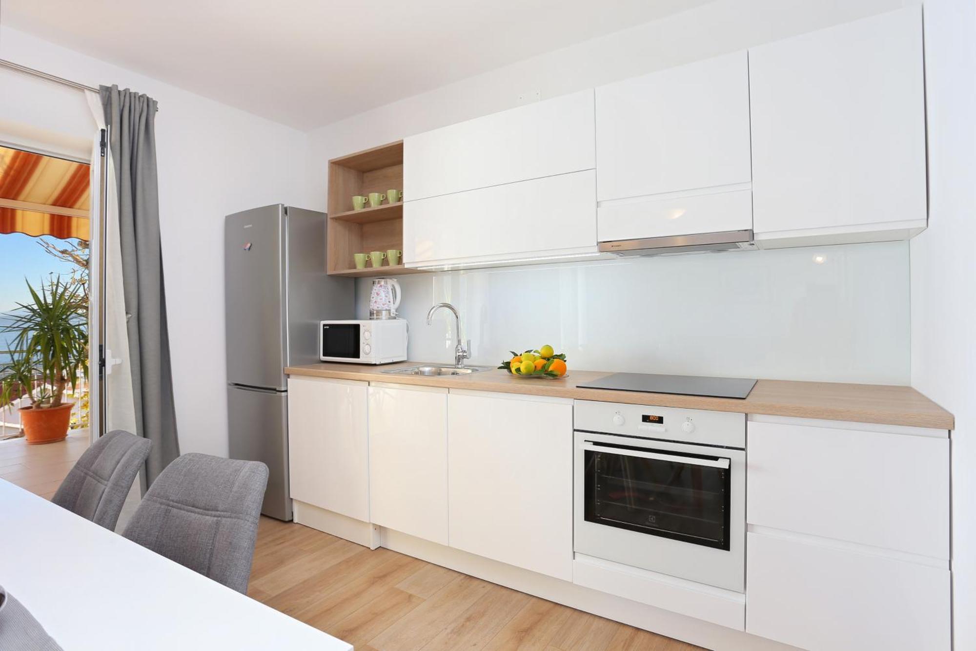 Apartments By The Sea Podgora, Makarska - 2594 Bilik gambar